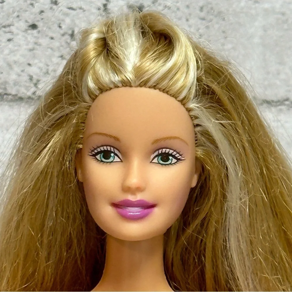 BARBIE 